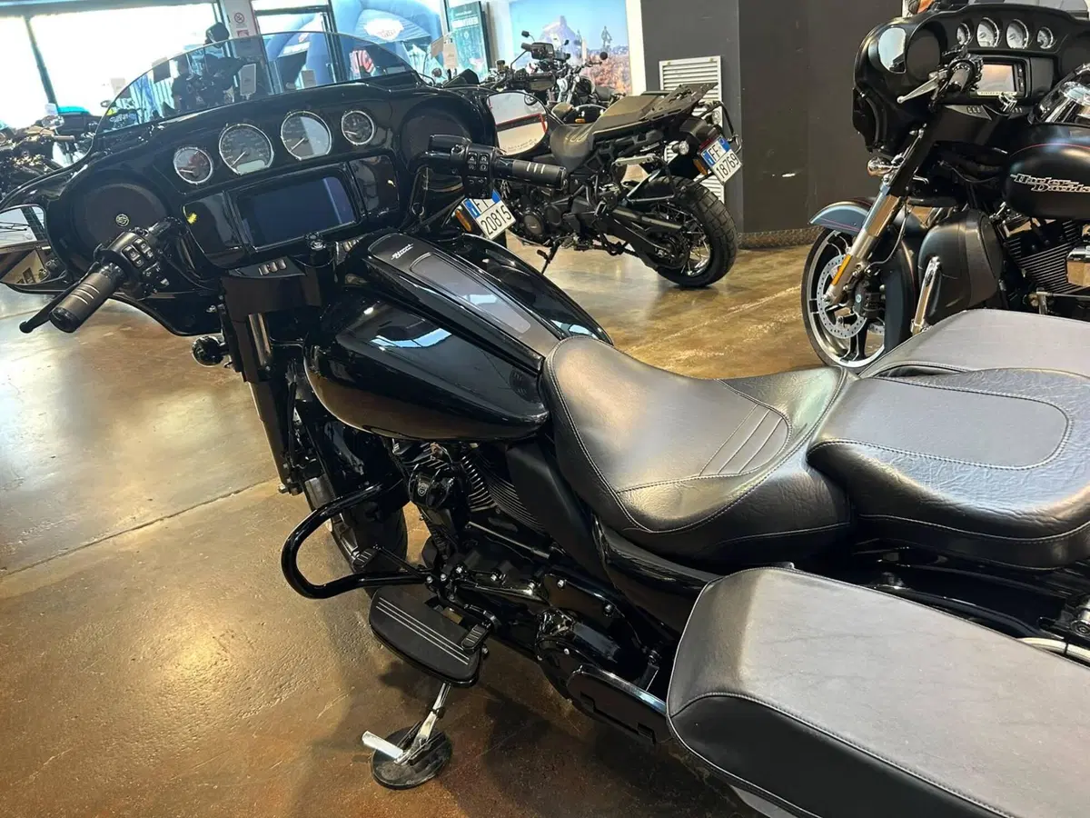 Harley-Davidson Street Glide ST (2022 - 23) (4)