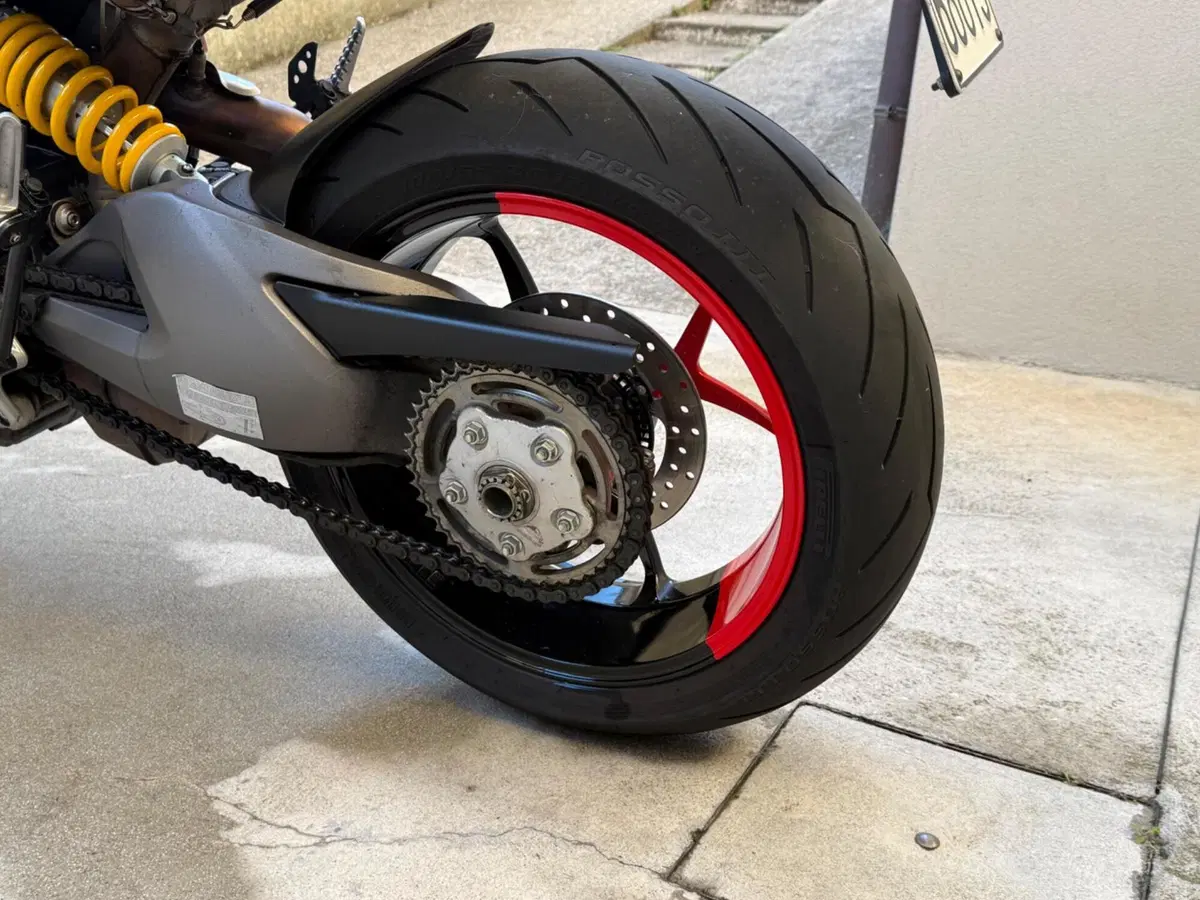 Ducati Hypermotard 950 RVE (2022 - 25) (8)