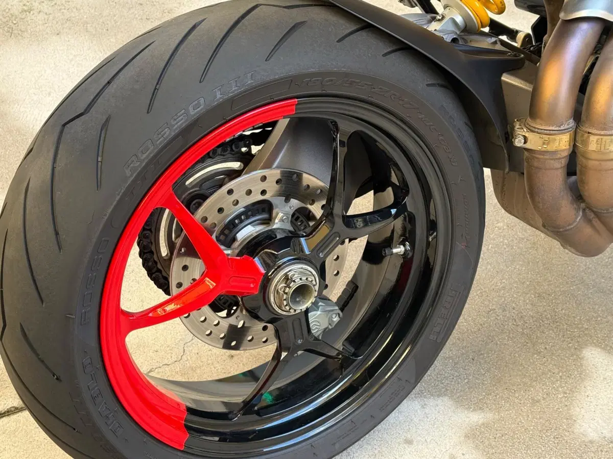 Ducati Hypermotard 950 RVE (2022 - 25) (9)