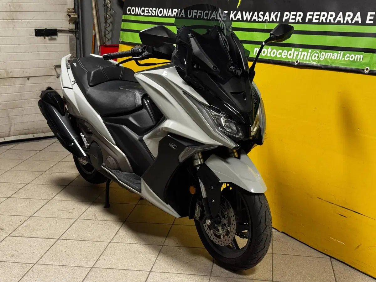 Kymco AK 550 ETS (2021 - 26) (3)