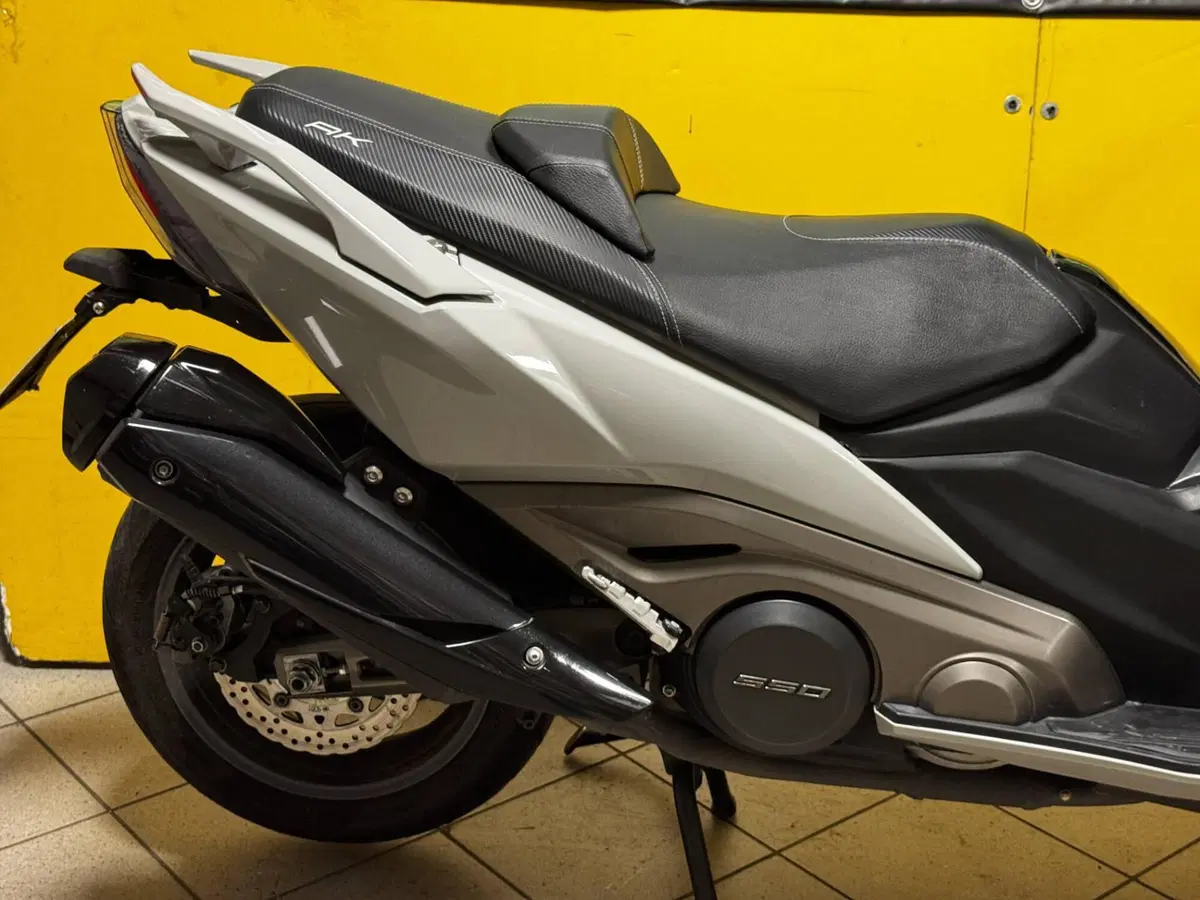 Kymco AK 550 ETS (2021 - 26) (7)