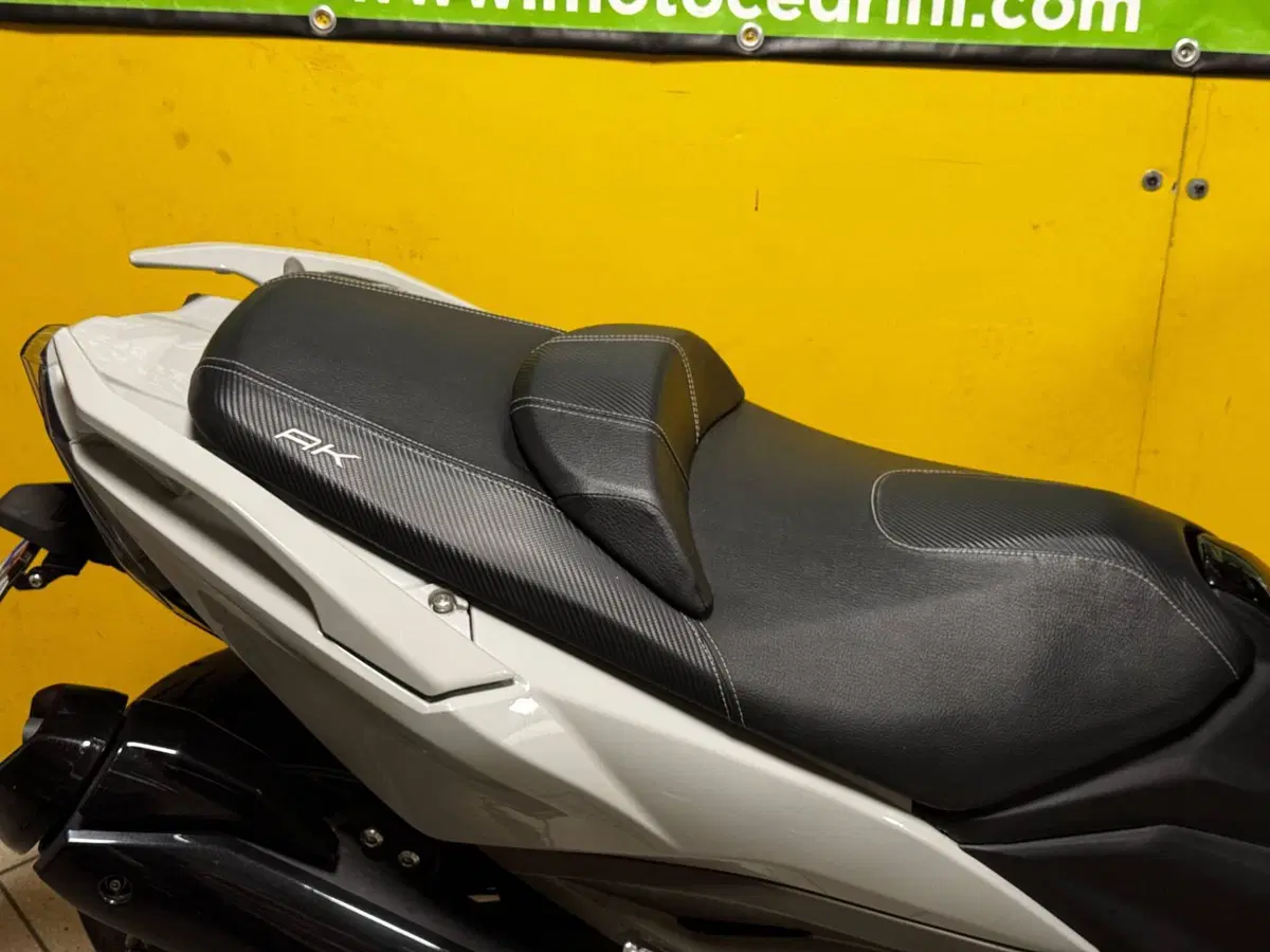 Kymco AK 550 ETS (2021 - 26) (8)