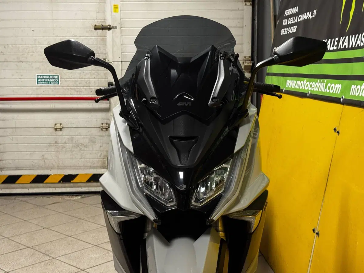 Kymco AK 550 ETS (2021 - 26) (9)