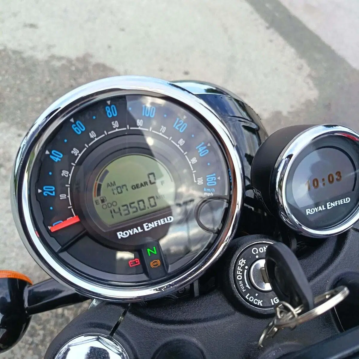 Royal Enfield Meteor 350 (2021 - 26) (3)