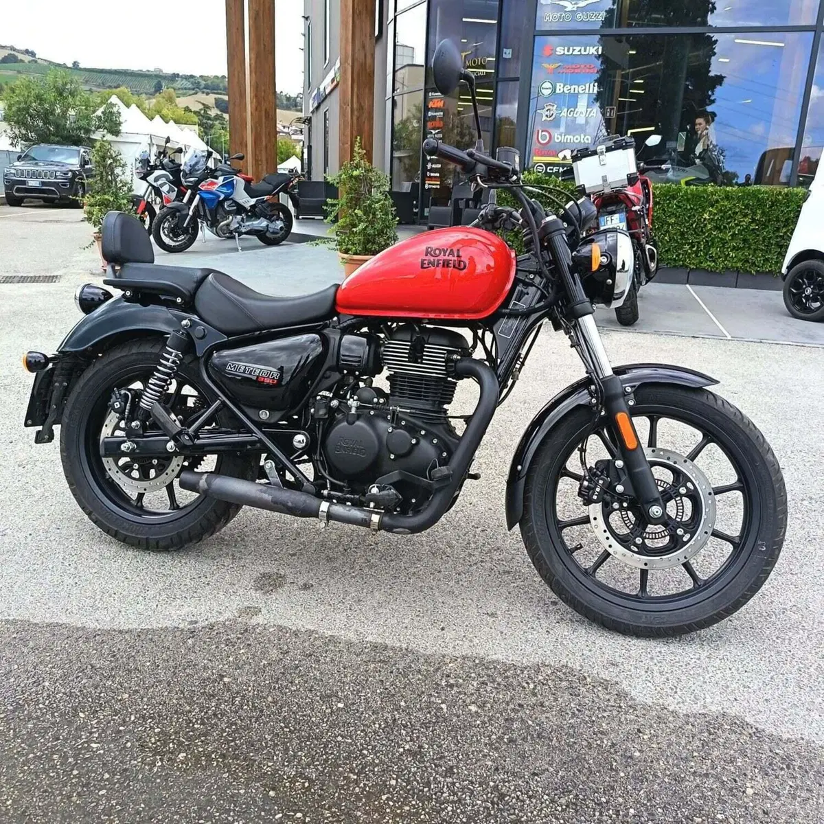 Royal Enfield Meteor 350 (2021 - 26) (4)