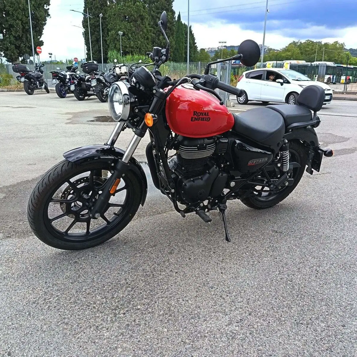 Royal Enfield Meteor 350 (2021 - 26) (8)
