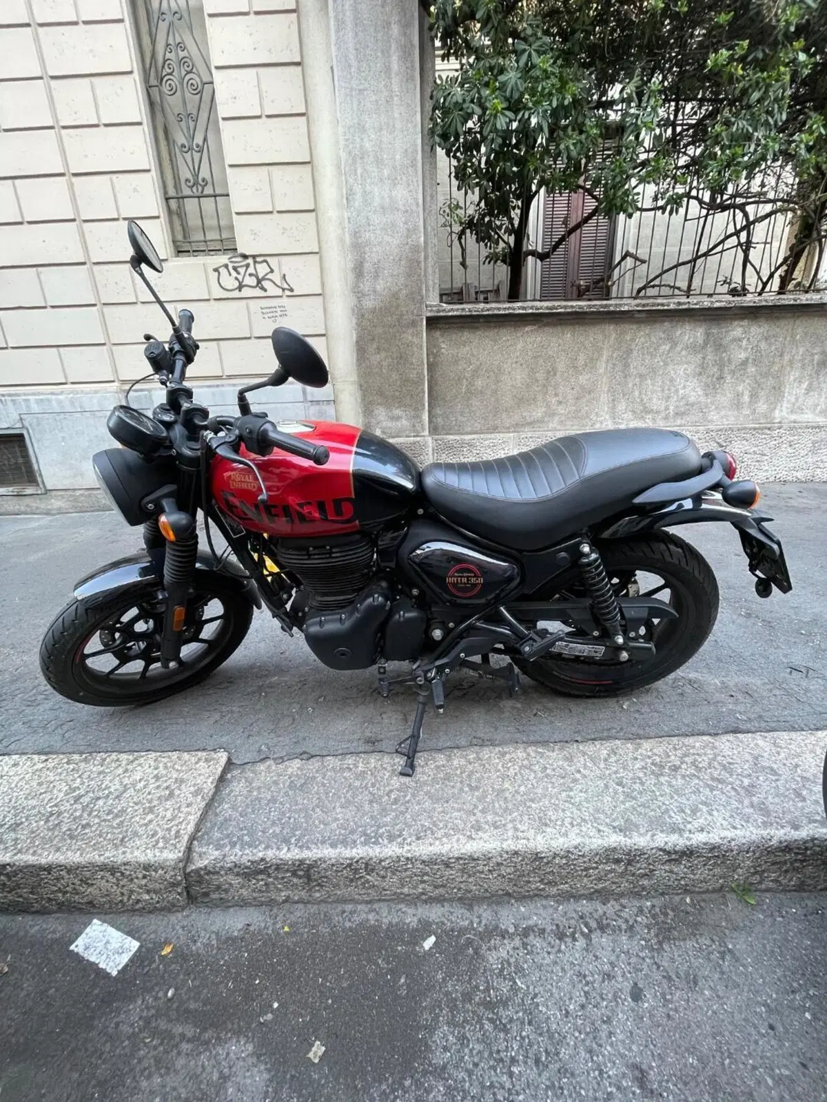Royal Enfield HNTR 350 (2022 - 26) (2)