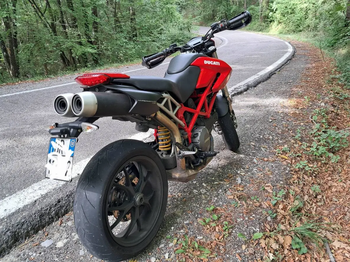 Ducati Hypermotard 796 (2012) (4)