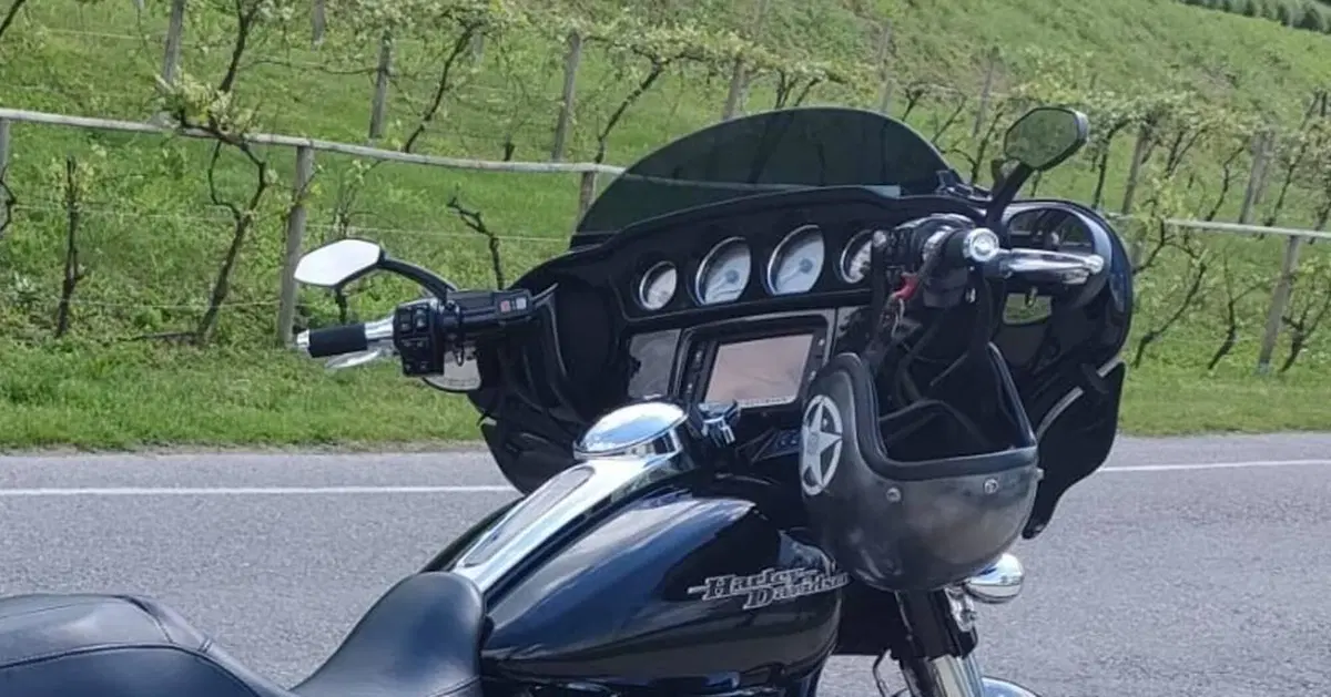 Harley-Davidson 107 Street Glide Special (2017 - 19) - FLHXS (12)