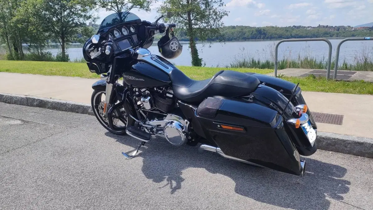 Harley-Davidson 107 Street Glide Special (2017 - 19) - FLHXS (14)