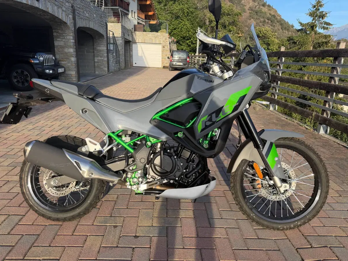 Kawasaki KLE 500 SE (2026) (2)