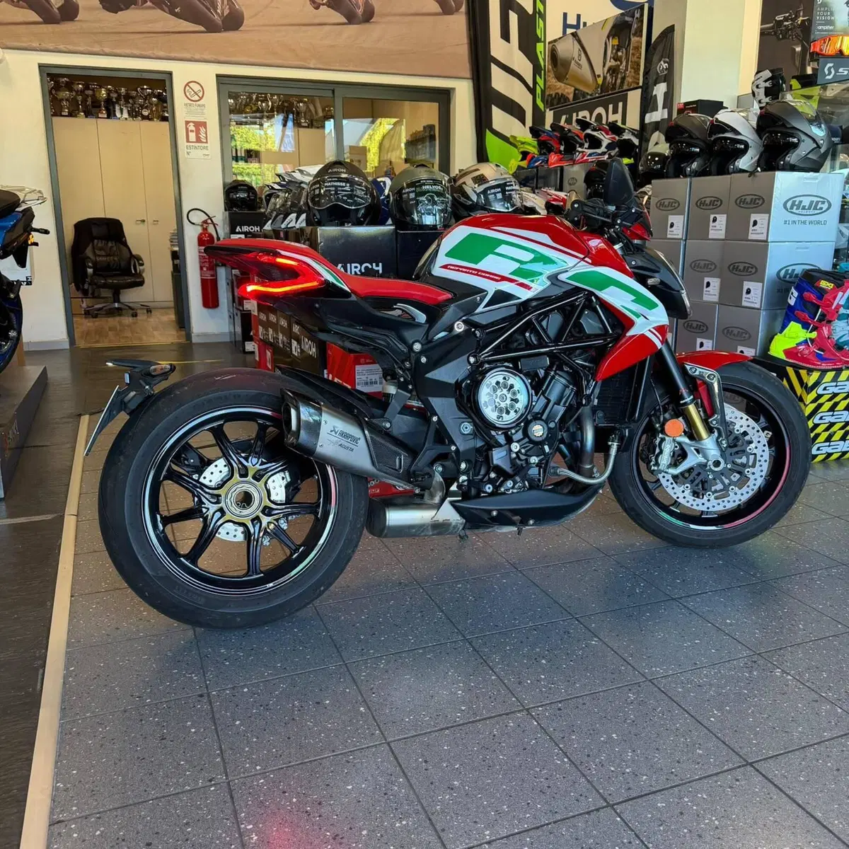 MV Agusta Dragster 800 RR (2021 - 23) (3)