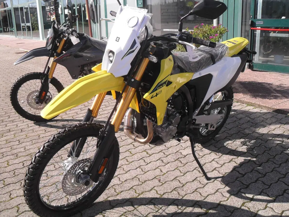Suzuki DR-Z4S (2025 - 26) (3)