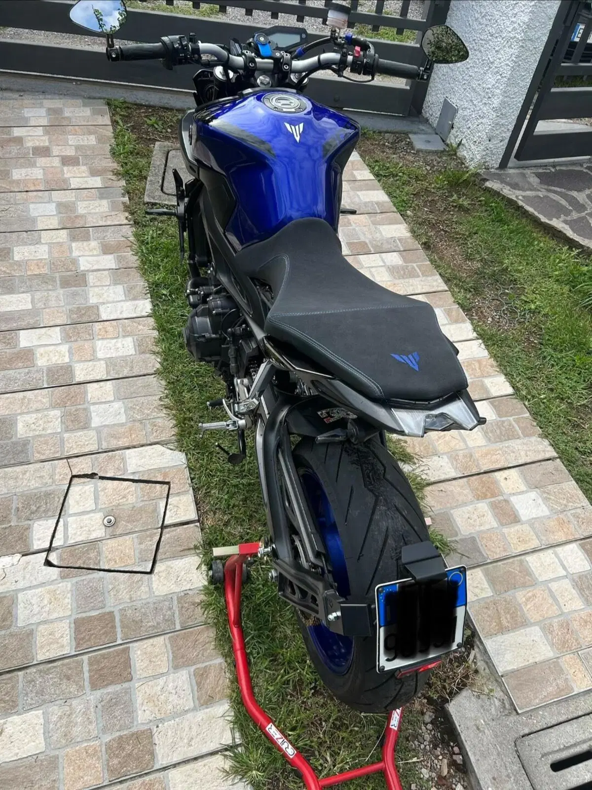 Yamaha MT-09 (2017 - 20) (4)
