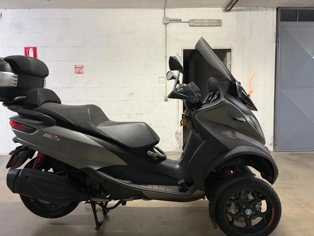 Piaggio Mp3 350 ie ABS (2020) (13)