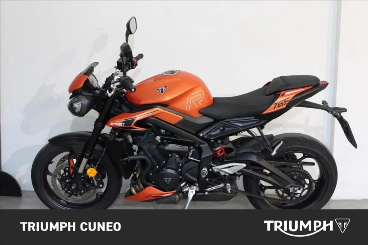 Triumph Street Triple 765 R (2023 - 26) (4)