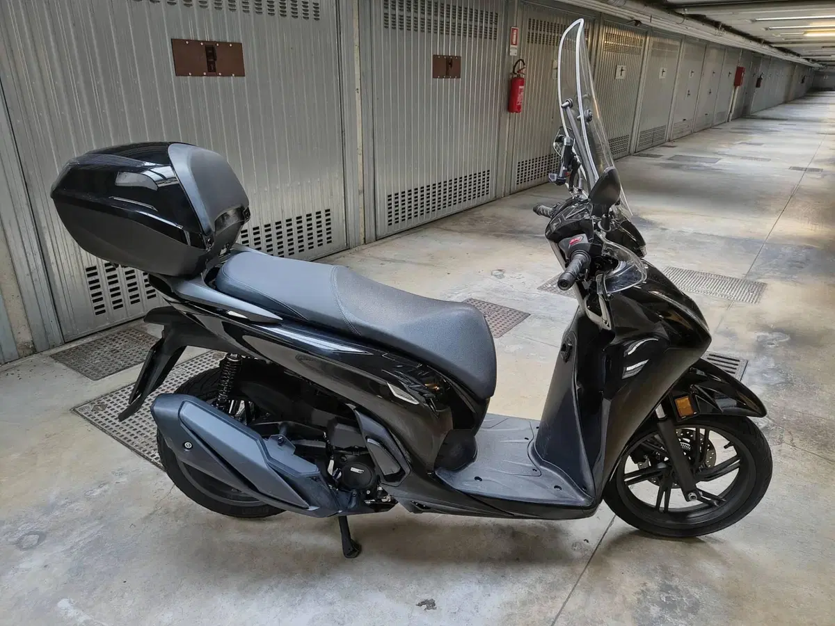 Honda SH 350i GT (2025 - 26) (3)