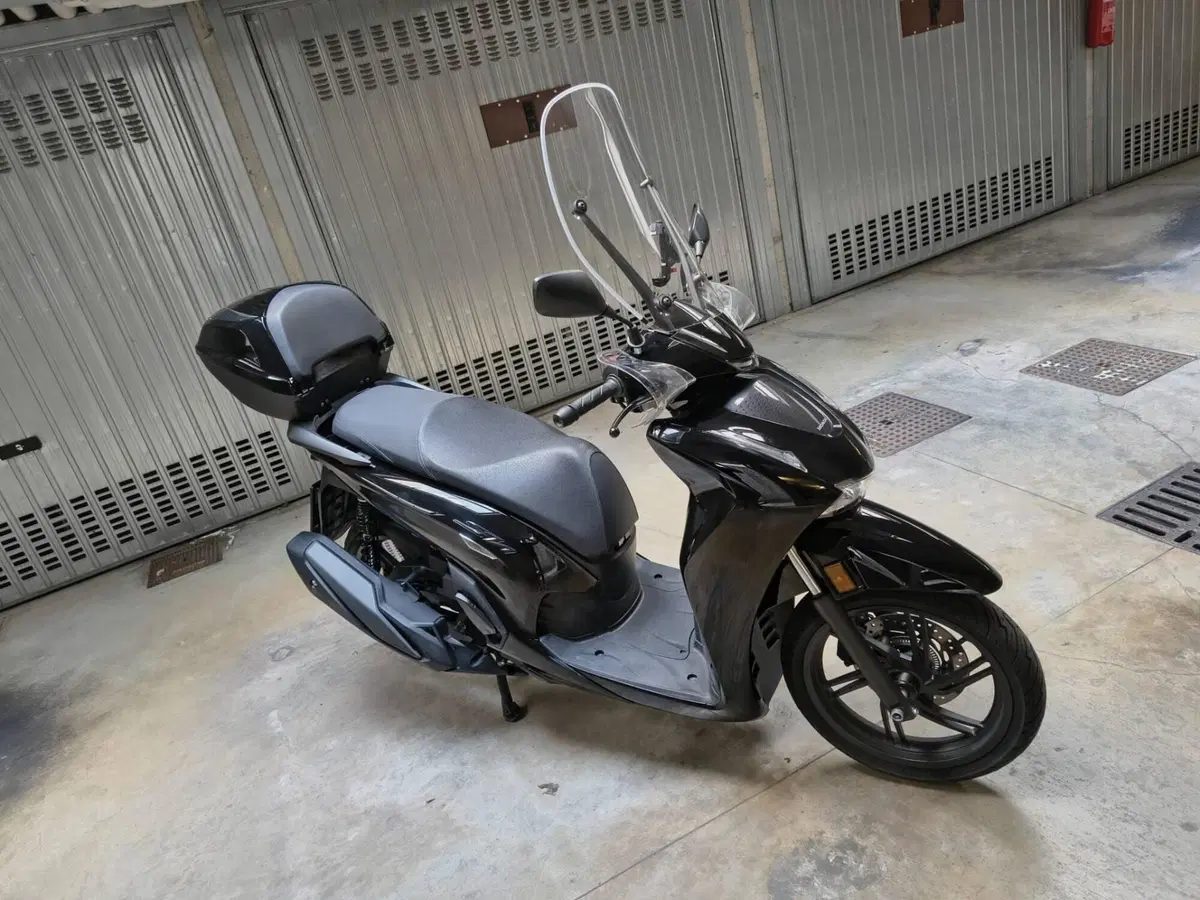 Honda SH 350i GT (2025 - 26) (4)