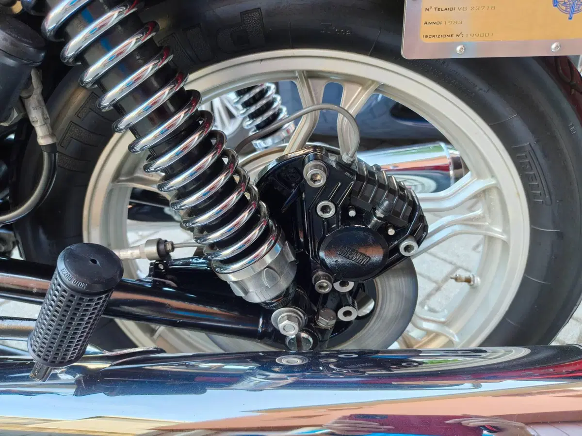 Moto Guzzi 1000SP (19)