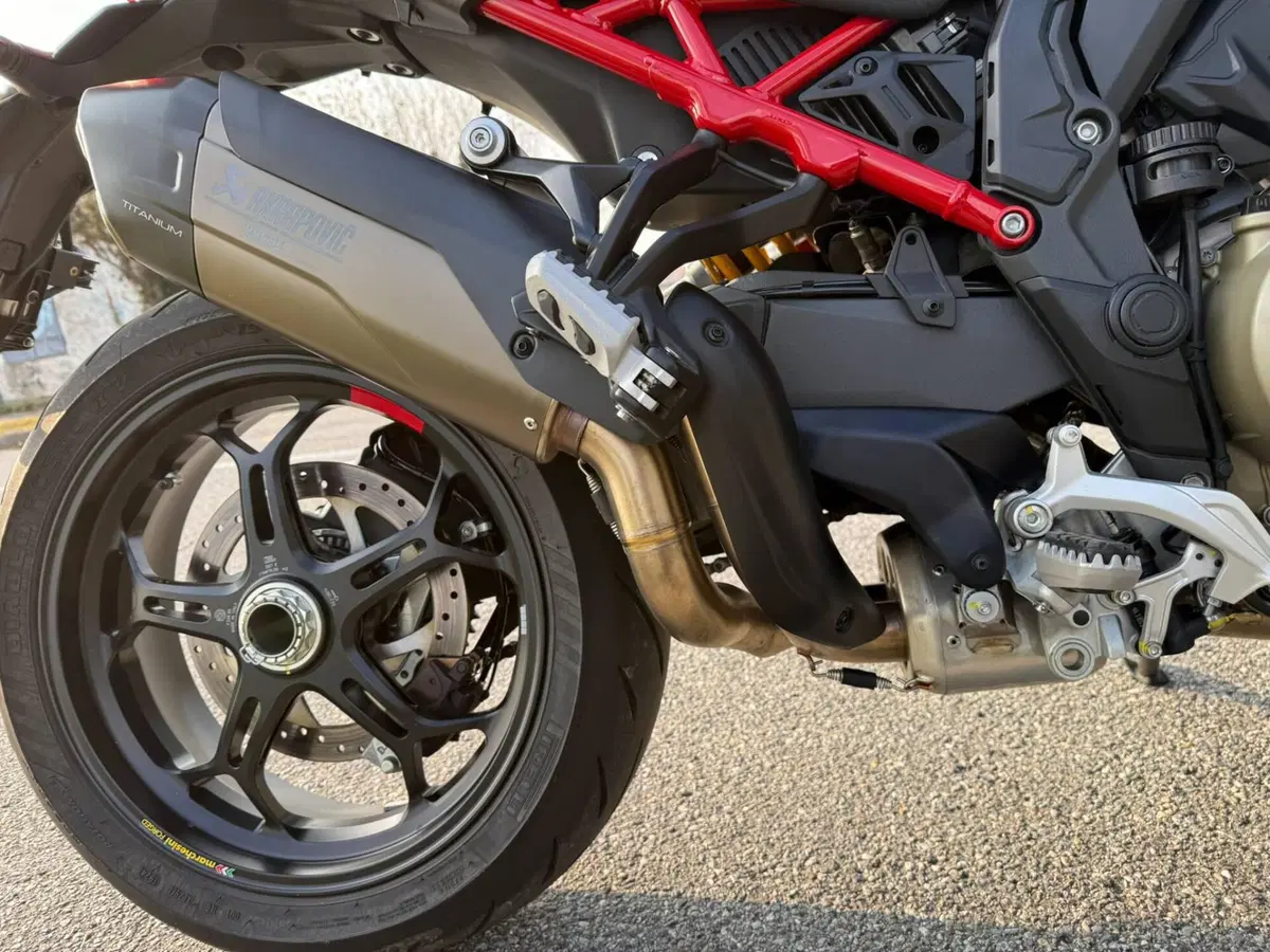 Ducati Multistrada V4 Pikes Peak (2025 - 27) (10)