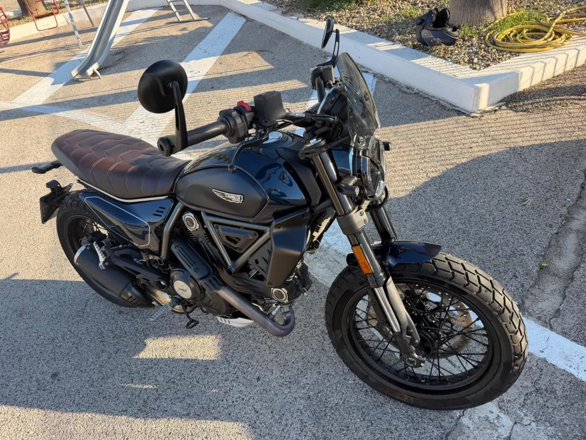 Ducati Scrambler 800 Nightshift (2025 - 26) (4)