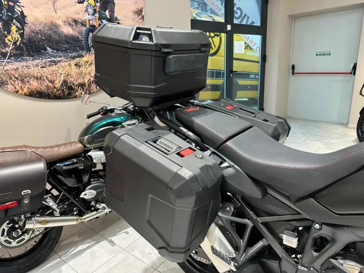 Honda Africa Twin CRF 1100L (2022 - 23) (9)