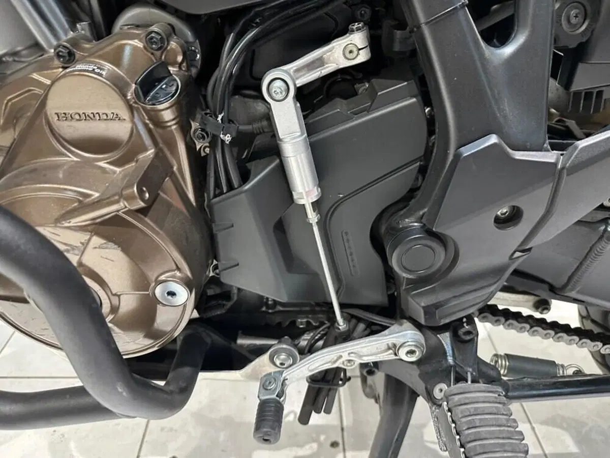 Honda Africa Twin CRF 1100L (2022 - 23) (6)