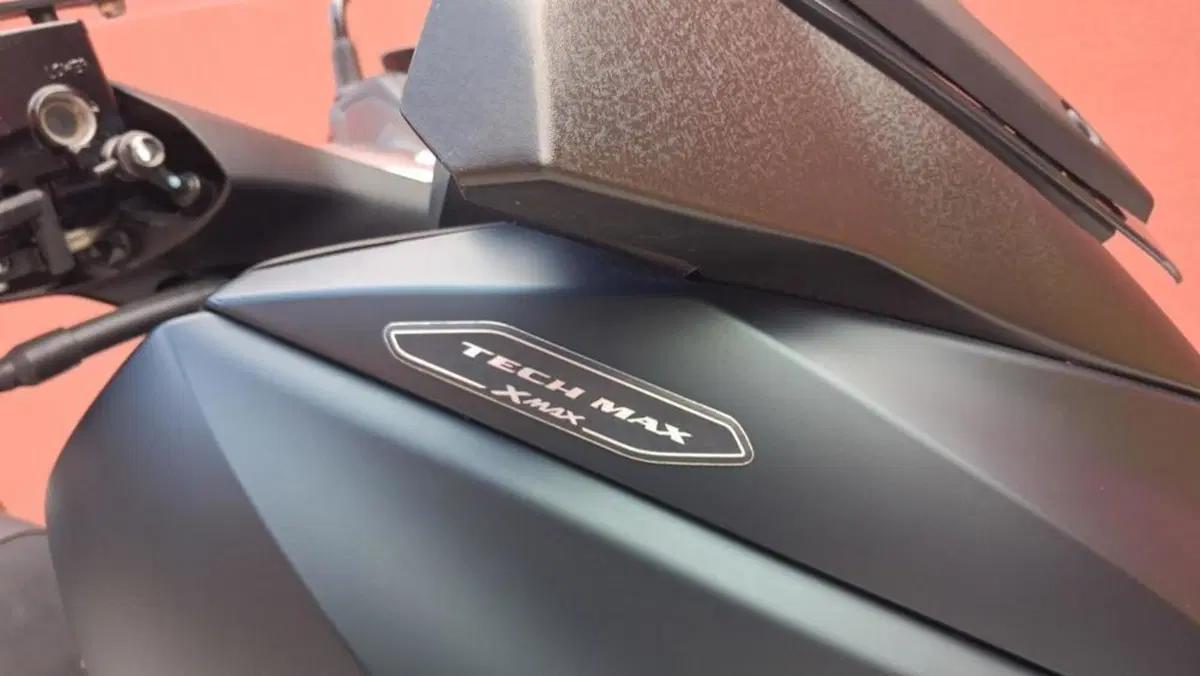 Yamaha X-Max 300 Tech Max (2021 - 24) (9)