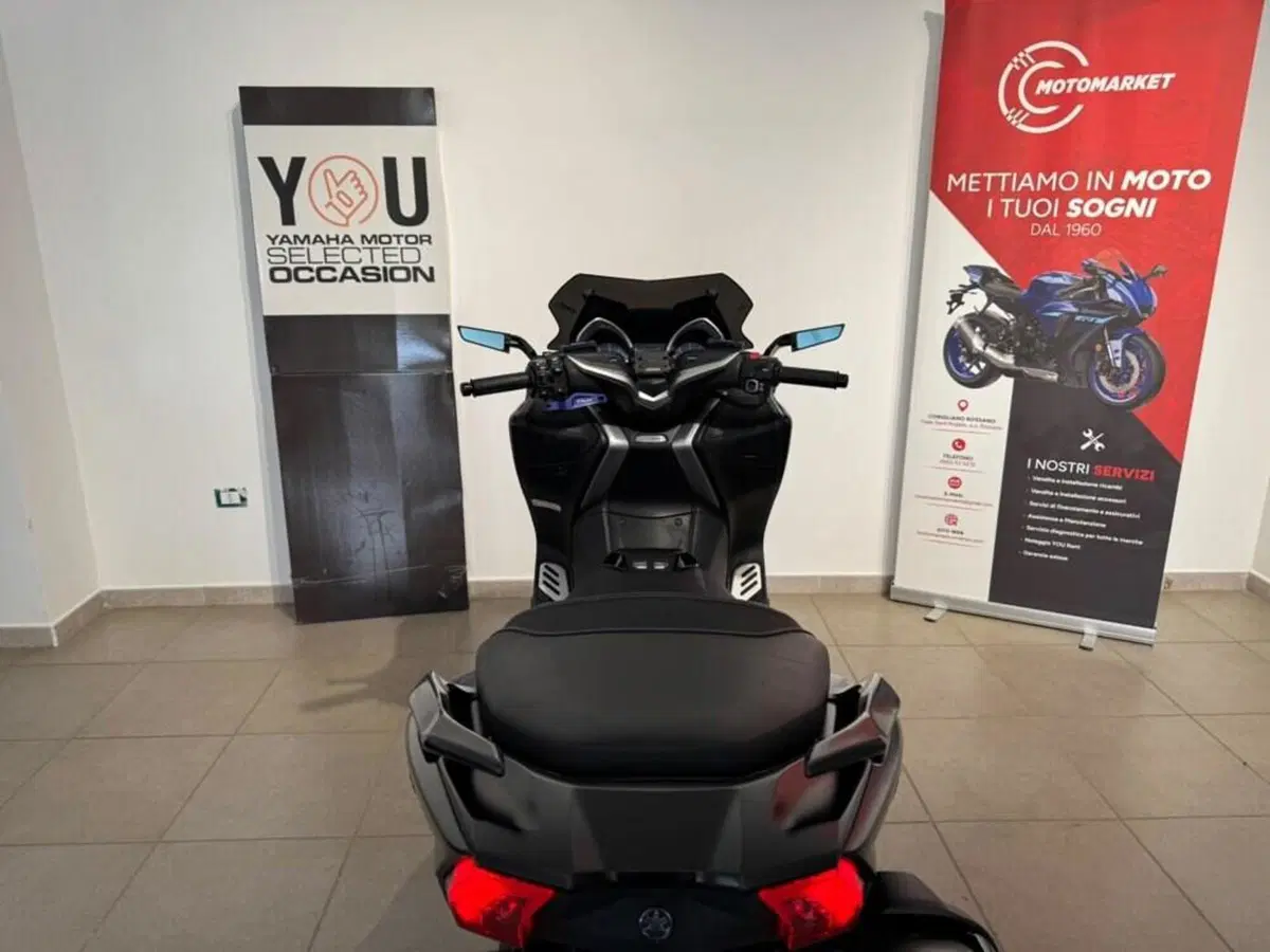 Yamaha T-Max 530 DX (2017 - 19) (4)