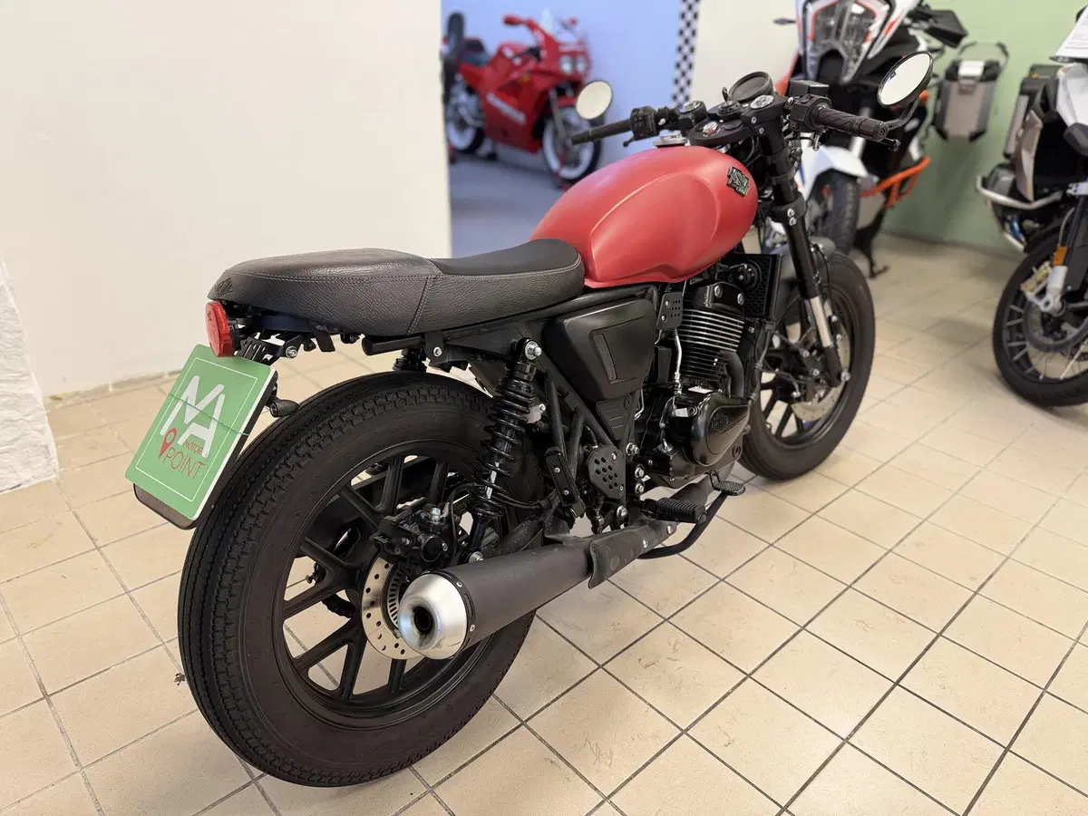 Archive Motorcycle AM 70 250 Cafe Racer (2022 - 24) (4)