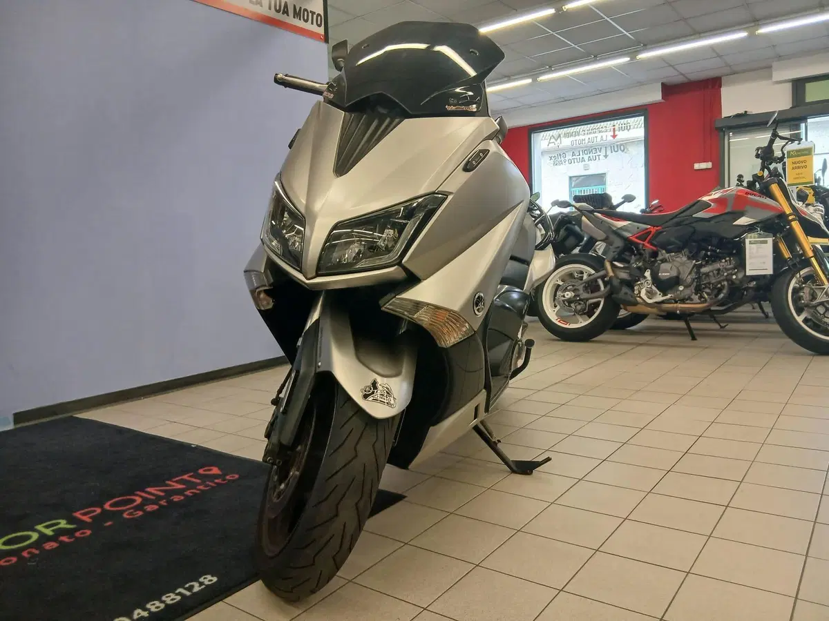 Yamaha T-Max 530 (2015 - 16) (7)