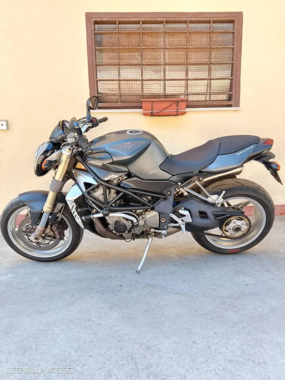 MV Agusta Brutale 750 S (2002 - 06) (2)