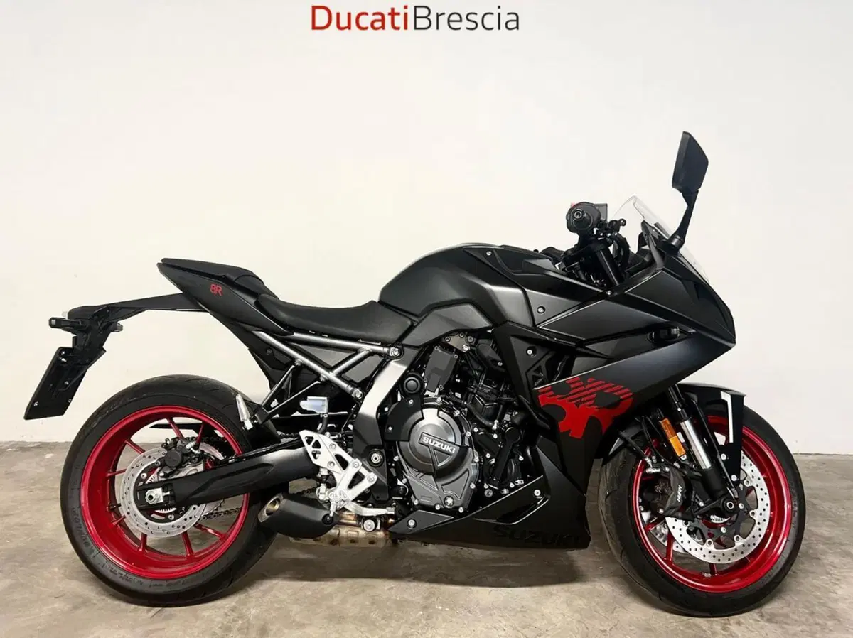 Suzuki GSX-8R (2024 - 26)