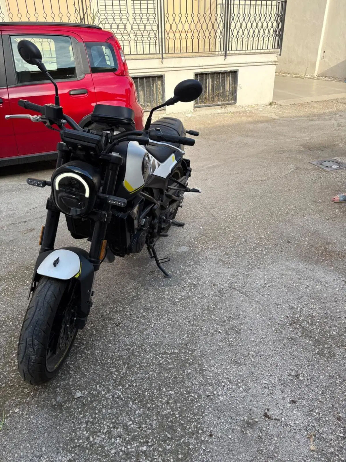 Benelli Leoncino 250 (2021 - 25) (4)