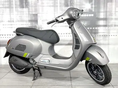Vespa GTS 300 (2023 - 24) usata