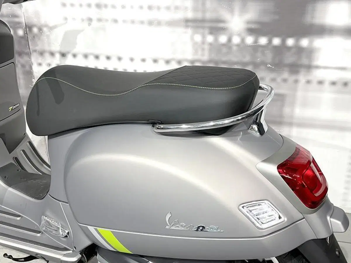 Vespa GTS 300 (2023 - 24) (9)