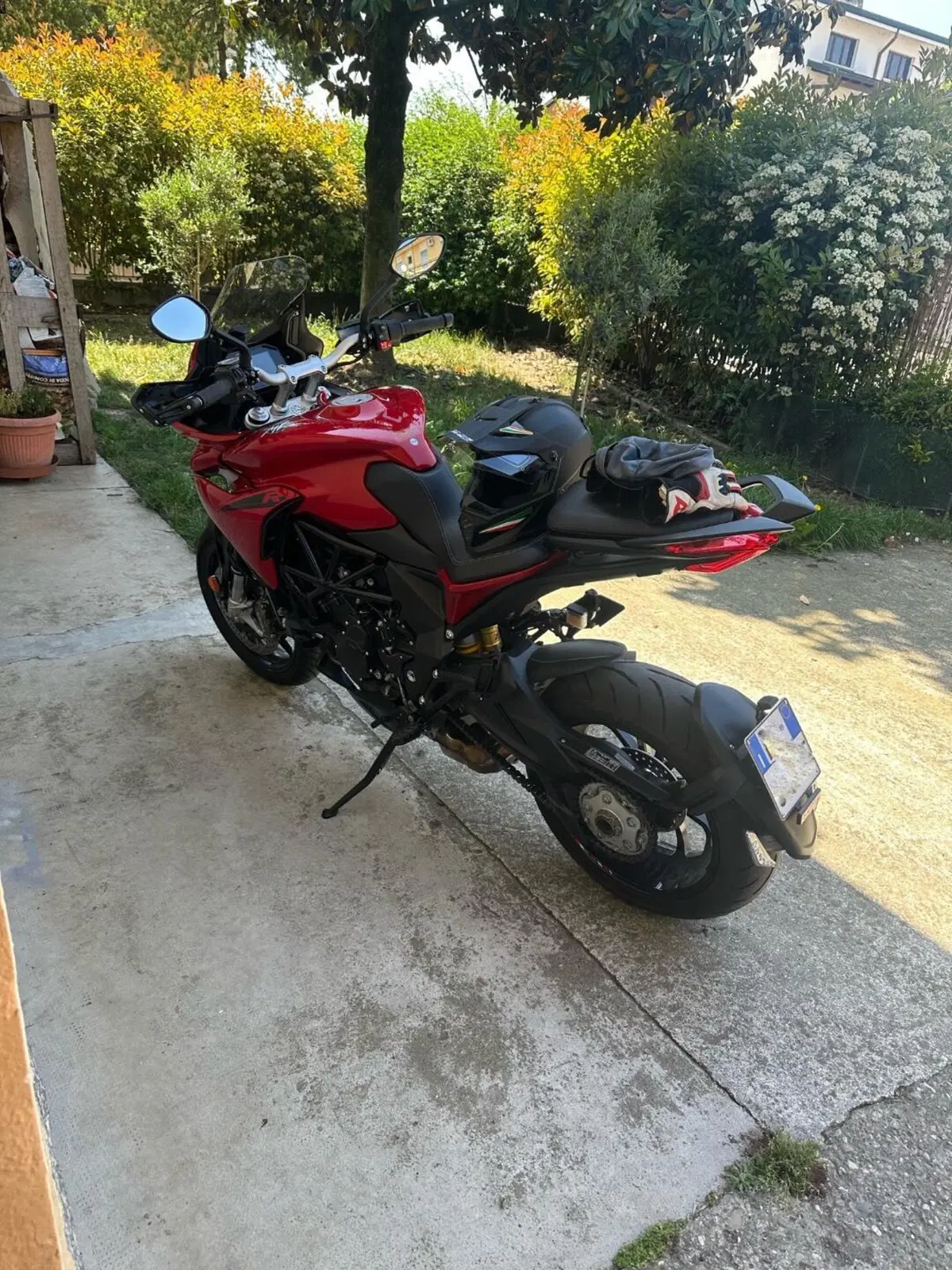 MV Agusta Turismo Veloce 800 R (2023 - 26) (2)