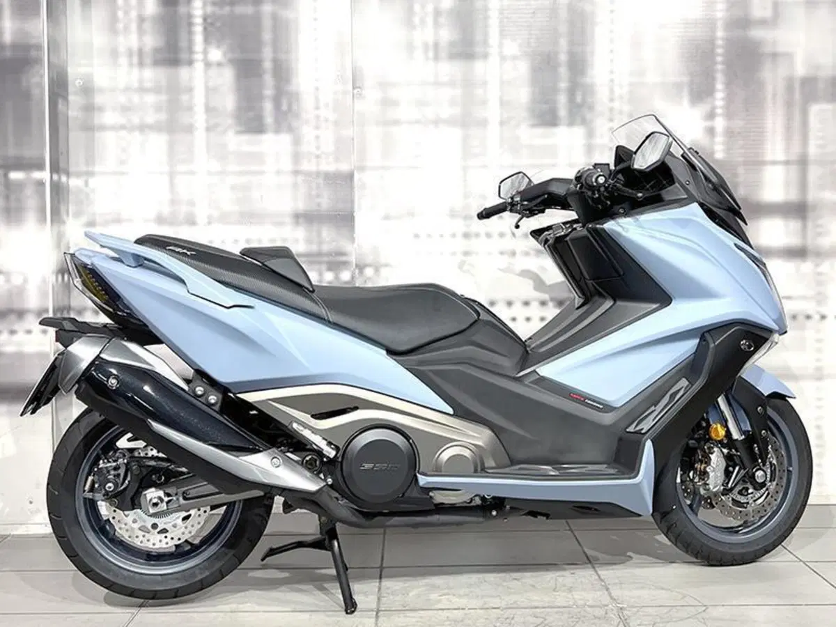 Kymco AK 550 ETS (2021 - 26) (8)