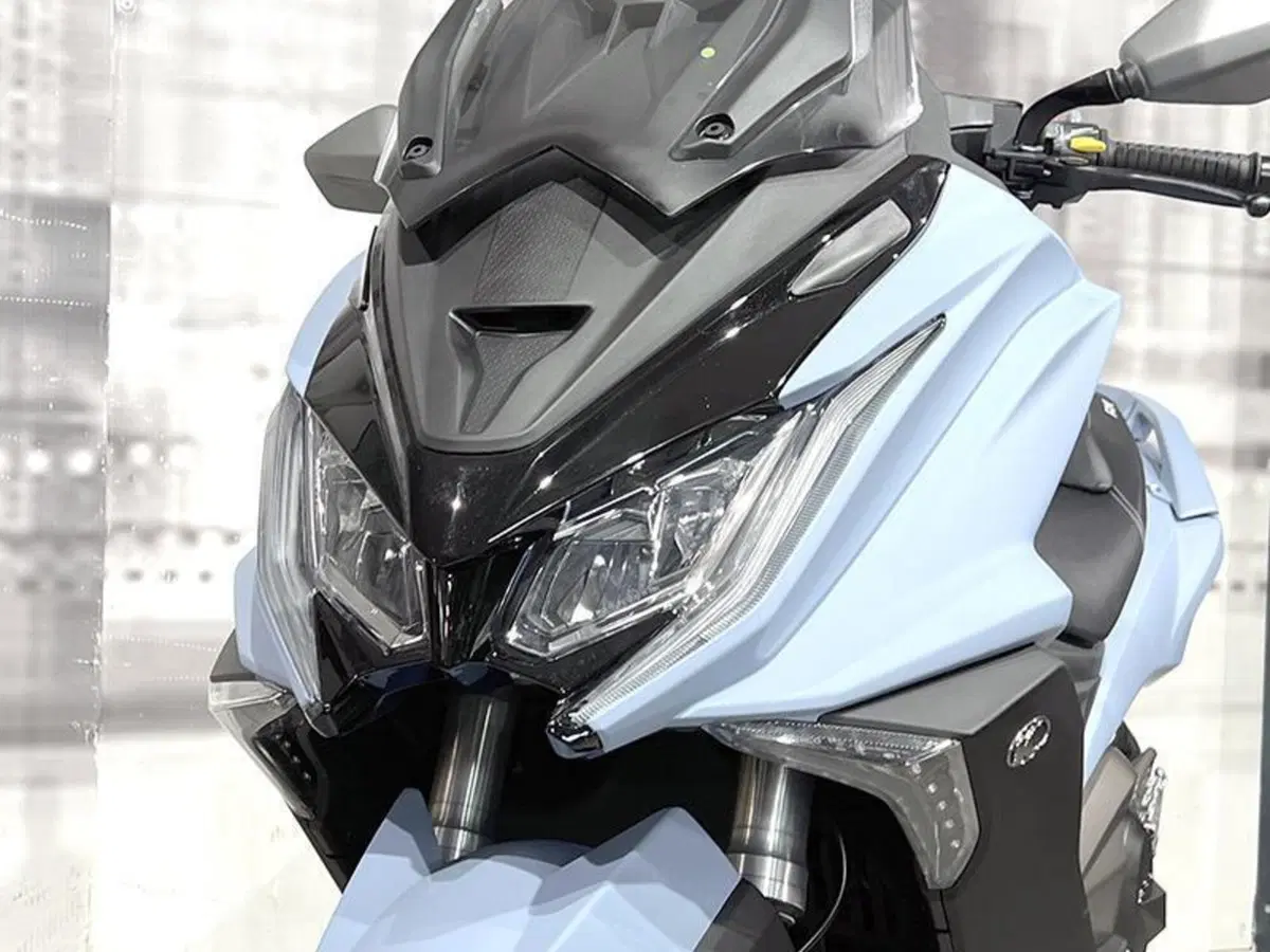 Kymco AK 550 ETS (2021 - 26) (9)