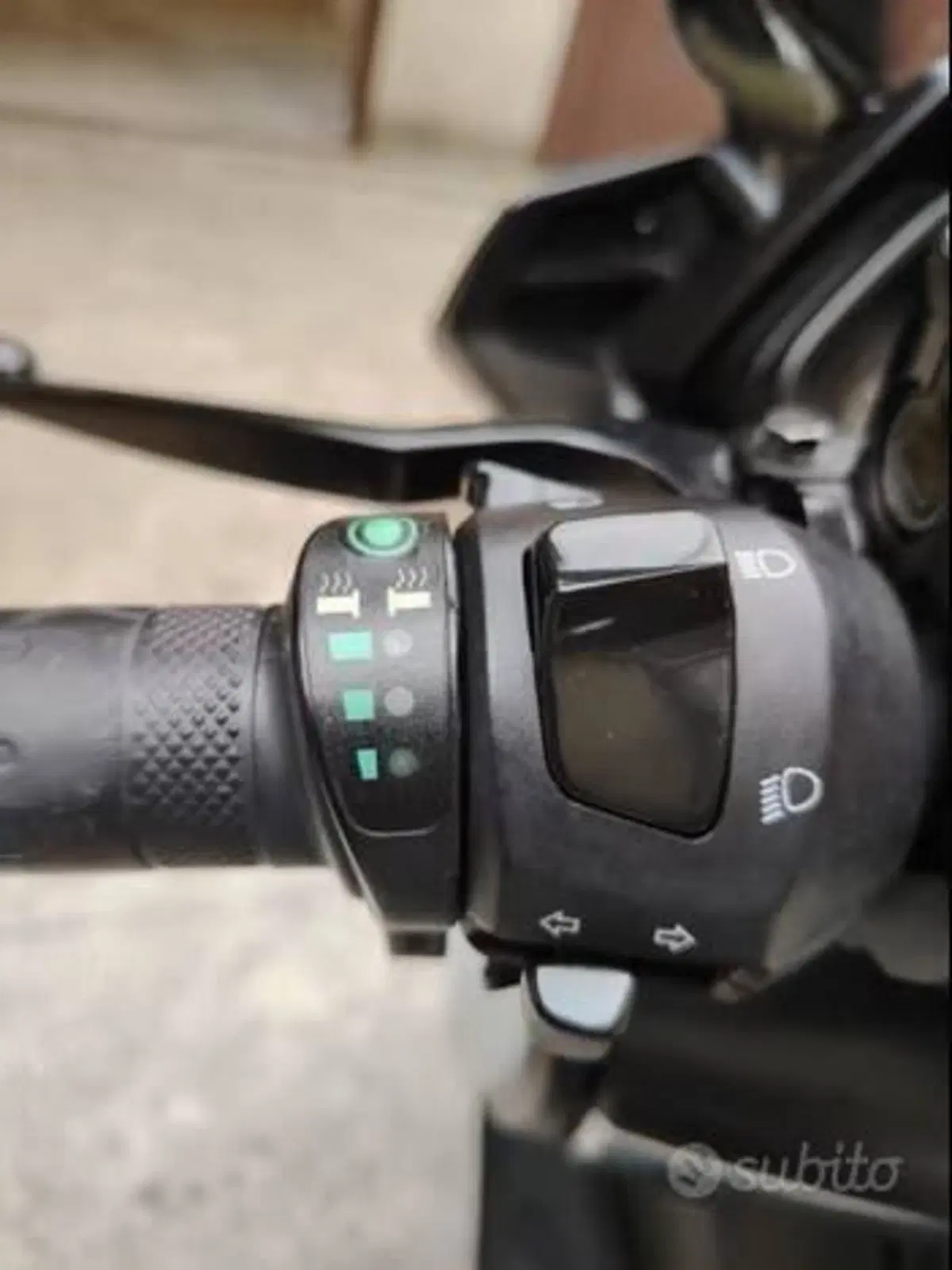 Yamaha X-Max 400 ABS (2013 - 16) (6)