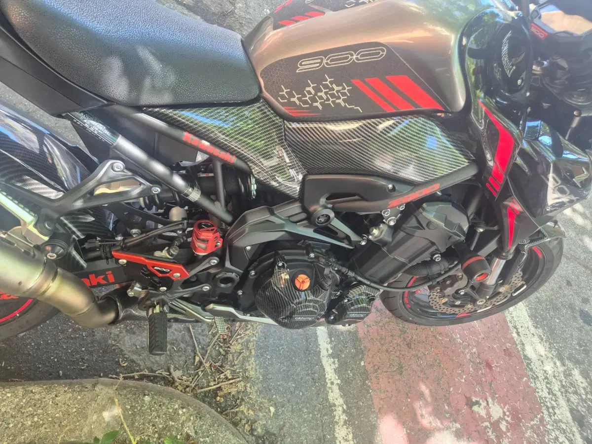 Kawasaki Z 900 (2021 - 24) (2)
