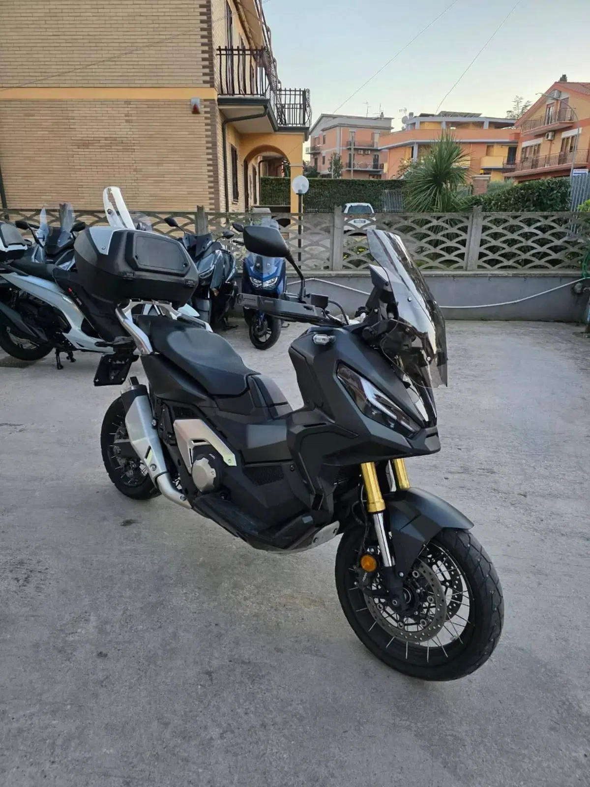 Honda X-ADV 750 DCT (2021 - 24) (2)