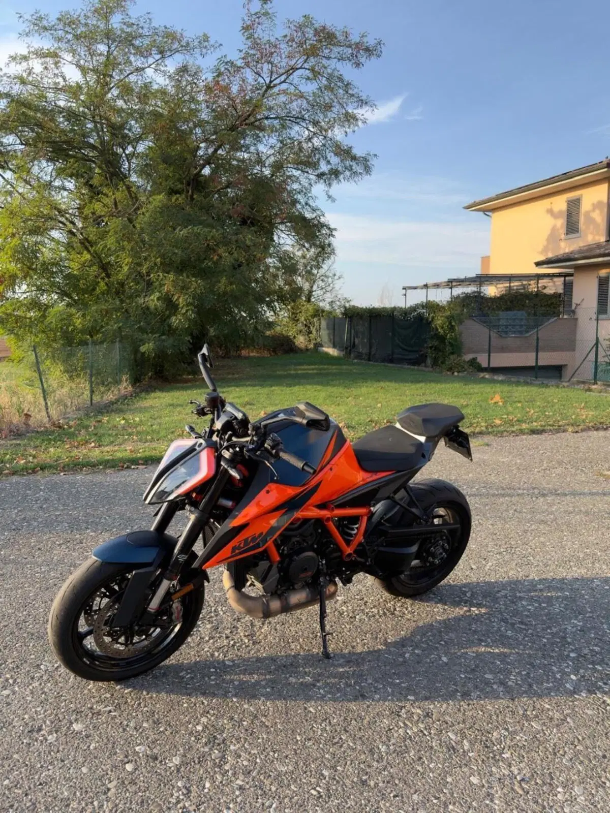 KTM 1290 Super Duke R (2020) (2)