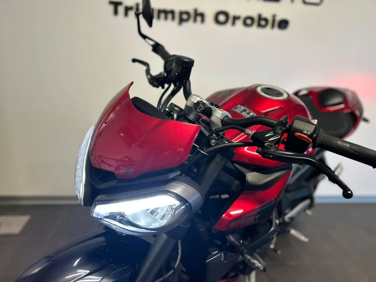 Triumph Street Triple 765 RS (2023 - 26) (6)