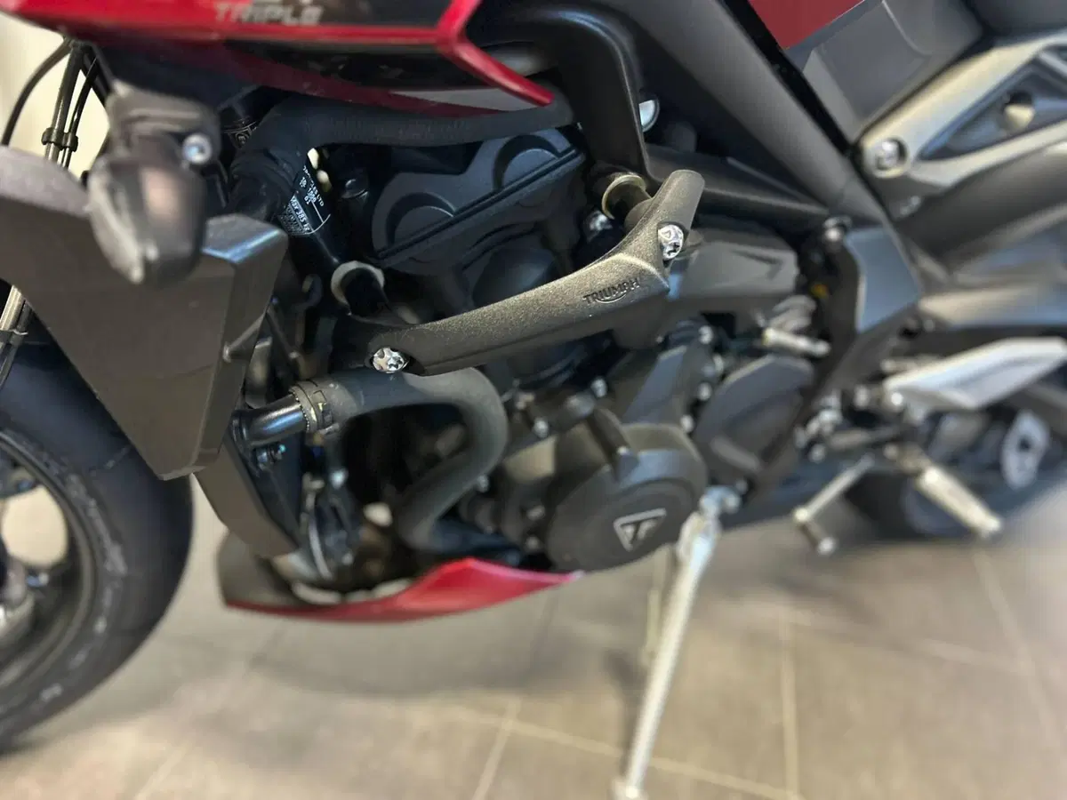Triumph Street Triple 765 RS (2023 - 26) (7)
