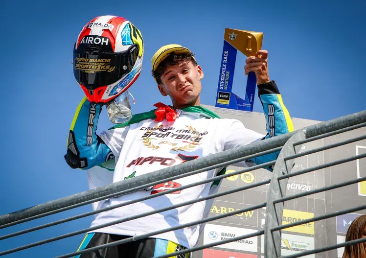 La favola di Filippo Bianchi: Nel periodo difficile ho pensato di mollare tutto. Oggi è Campione Sportbike [VIDEO]