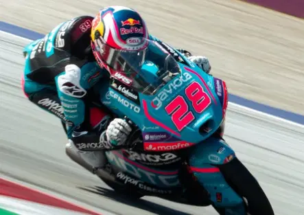 Moto3, Almansa cade e Quiles vince ancora! Ottima rimonta di Pini, 5°, gran peccato Bertelle [CLASSIFICA]