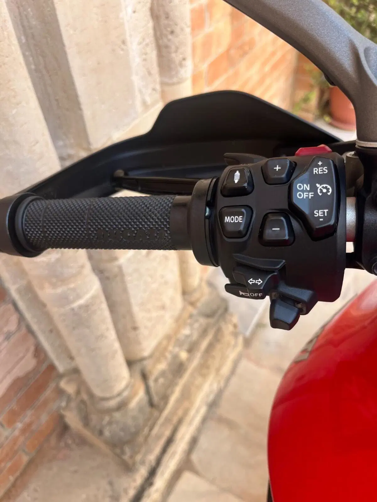 Ducati Multistrada V4 S (2021 - 24) (5)