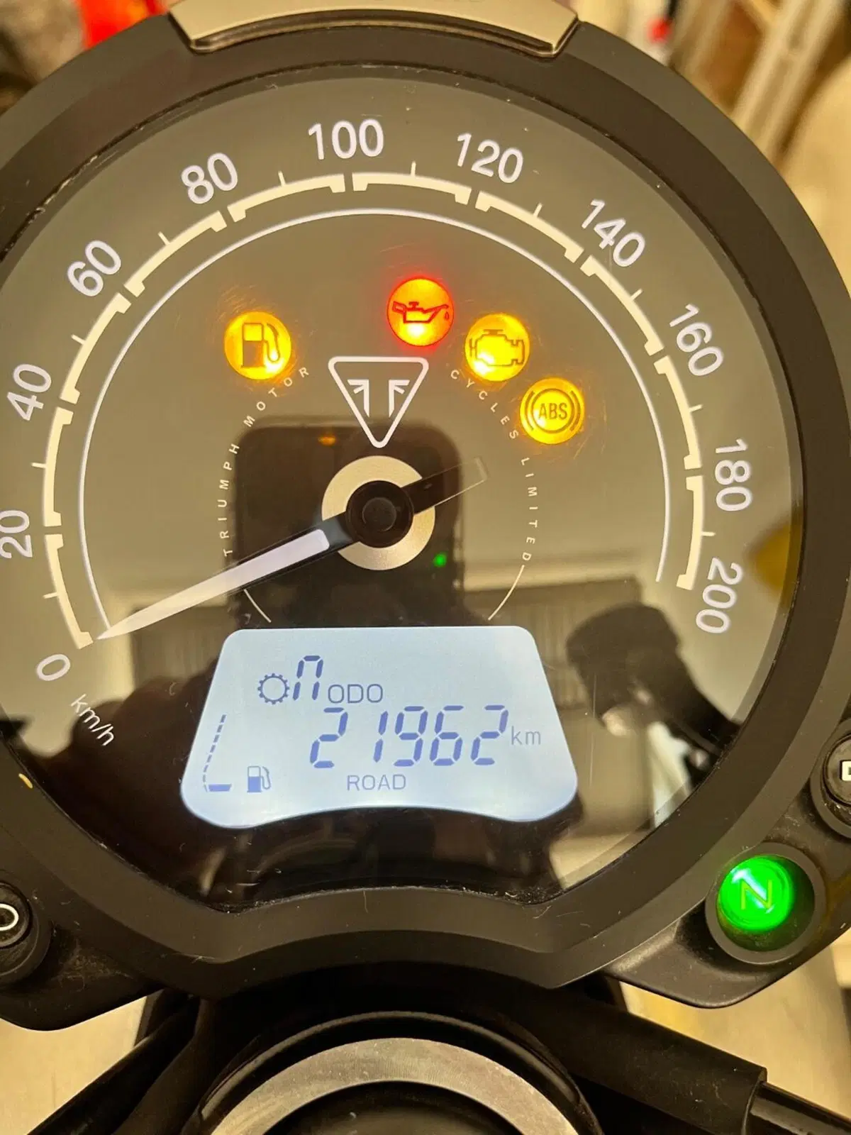 Triumph Street Twin 900 (2019 - 20) (2)