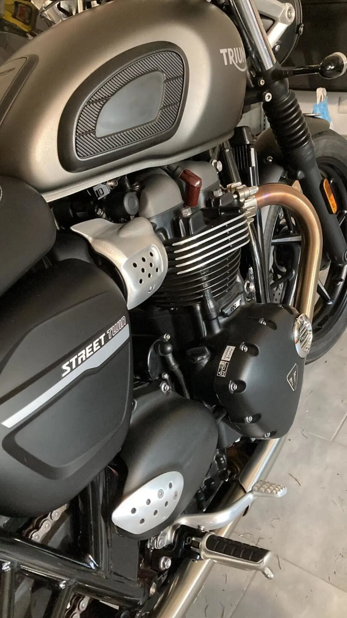 Triumph Street Twin 900 (2019 - 20) (3)